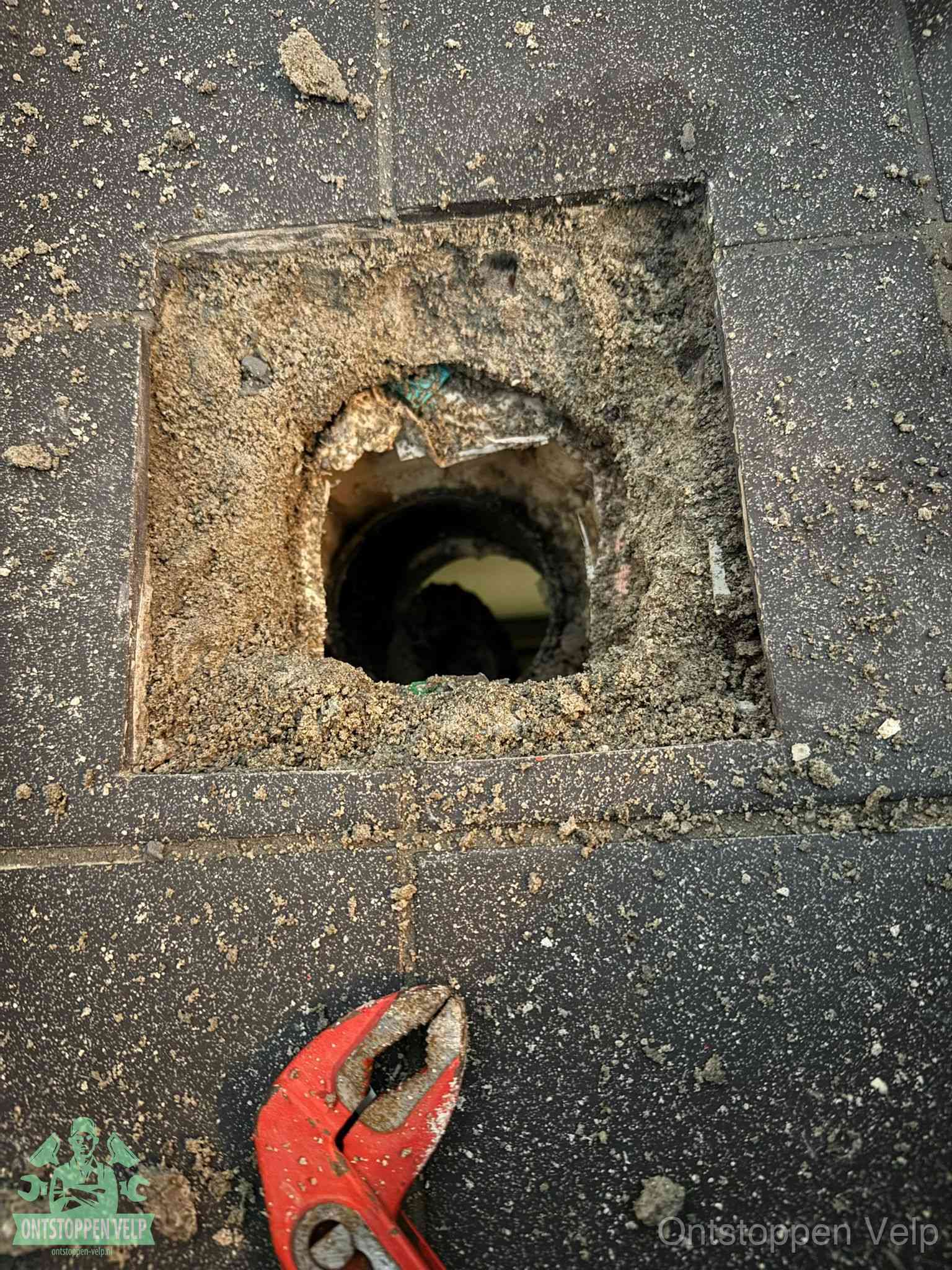 Rioolputje erfgrens eigendom in Velp